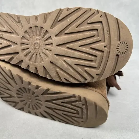UGG Bailey Bow Boots Short Womens Size 8 Chestnut Suede Sheepskin Lined Bow Back - Picture 11 of 14